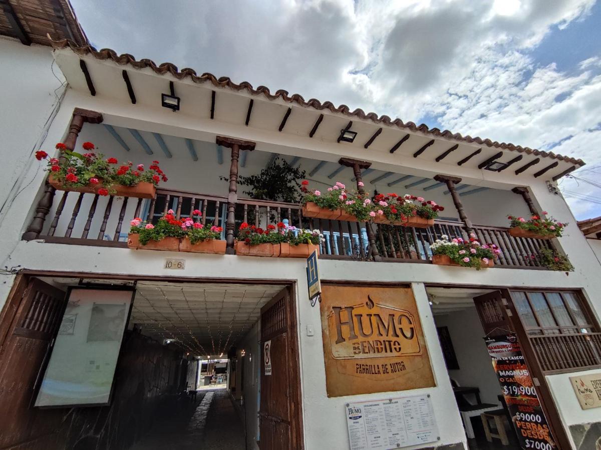 Laureles De La Hotel
